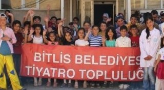 Bitlis Belediyesi, çocukları tiyatro ile buluşturdu
