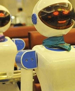 Çin'de robot garsonlar dükkan batırdı
