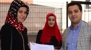 Hizan'da çeşitli kurslara katılan kadınlara sertifika verildi