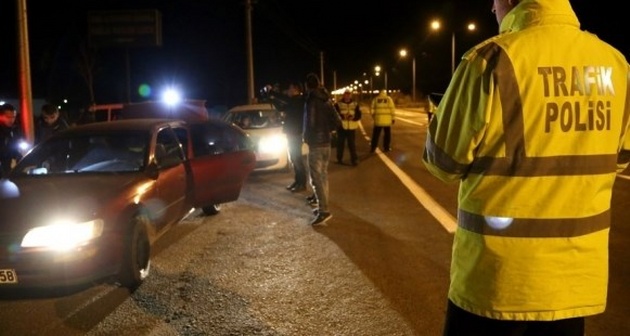 Adana Emniyet Müdürlüğü şüpheli araçların plakasını paylaştı