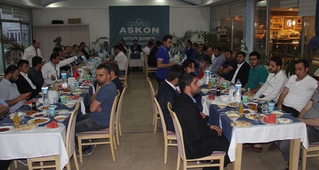 Askon Bitlis Şubesi kurum amirleri ve stk'larla iftar yemeğinde bir araya geldi