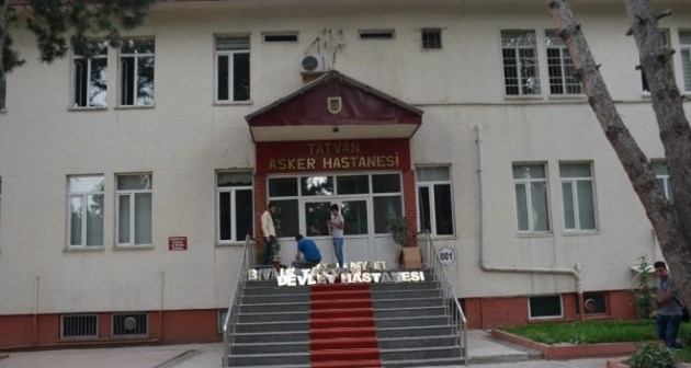 Tatvan Asker Hastanesi'nin devri yapıldı