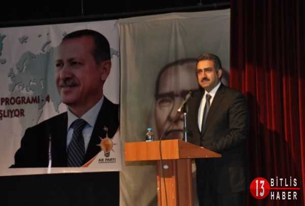 4'üncüsü düzenlenen Bitlis Siyaset Akademisi'nin açılışını yapıldı.
