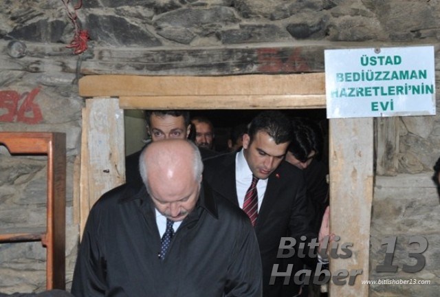 Bitlis Valisi Orhan Öztürk, Hizan ilçesine bağlı Nurs köyünü ziyaret ederek çeşitli incelemelerde bulundu. 