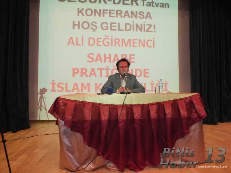 Özgür Der Tatvan şubesi tarafından Suriyeli Müslümanlar için kermes ve konferans düzenledi. 