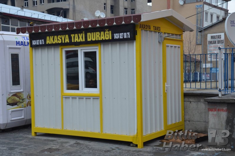 Tatvan Belediyesi’nin başlatmış olduğu proje kapsamında ilçede bulunan taksi durakları değiştiriliyor.