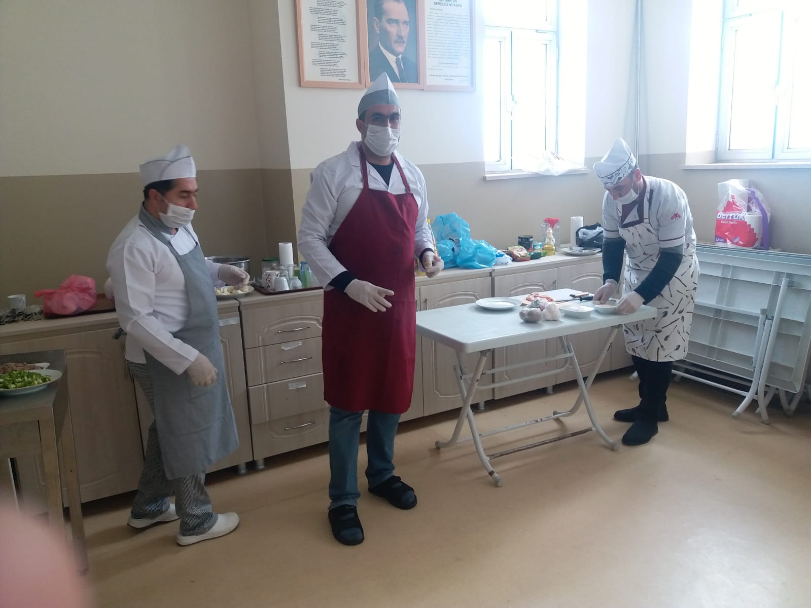 2019 Şubat Dönemi Kalfalık Ustalık sınavları kamere önünde yapıldı. Bitlis Mesleki Eğitim Merkezinde 2019 Şubat Dönemi Kalfalık Ustalık sınavları yapıldı.
