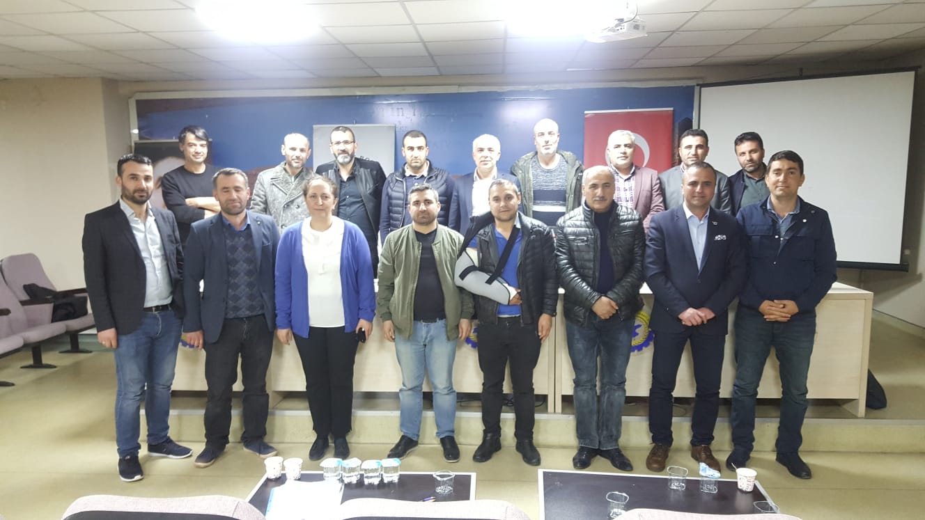 Bitlis’te, tekstil sektöründe faaliyet gösteren firmalar, Bitlis Tekstil Sanayi ve İşadamları Derneği (BİTSİAD) çatısı altında bir araya geldi.
