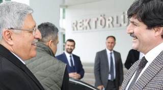 Bitlis AK Parti milletvekili Vedat Demiröz BEÜ rektörünü ziyaret etti