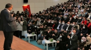 Bitlis Eren Üniversitesi şair ve yazar Hayati İnanç'ı ağırladı