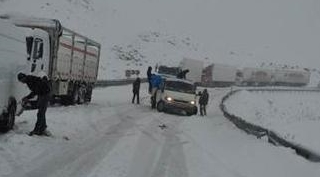 Bitlis'te 174 köy yolu ulaşıma kapalı