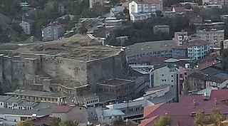 Bitlis'te 21 apartman koronavirüs nedeniyle karantinaya alındı