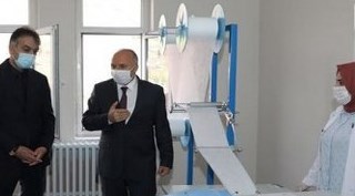 Bitlis’te maske üretimi devam ediyor
