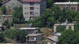 Bitlis Zeydan Mahallesinde bir ev karantinaya alındı