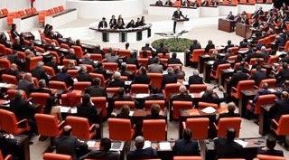 CHP milletvekilleri meclisi terketti