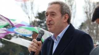 DEM Parti Eş Genel Başkanı Bakırhan Tatvan'da halk buluşmasına katıldı