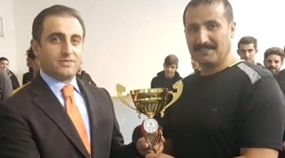 Güroymak'ta kurumlar arası voleybol turnuvası sona erdi