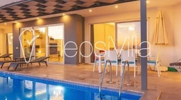 Özel ve Muhafazakar: Balayı İçin Tasarlanmış Mükemmel Villa Seçenekleri HepsiVilla.com'da