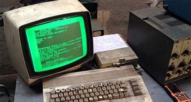 25 yıllık bilgisayarla Araba tamiri