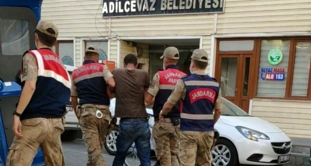 Adilcevaz'da göçmen kaçakçılığı yapan 2 kişi yakalandı