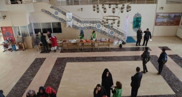 Ahlat'ta ilçesinde Halep için yardım kermesi düzenlendi