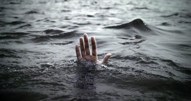 Ahlat'ta serinlemek için gölette giren 12 yaşındaki çocuk boğuldu