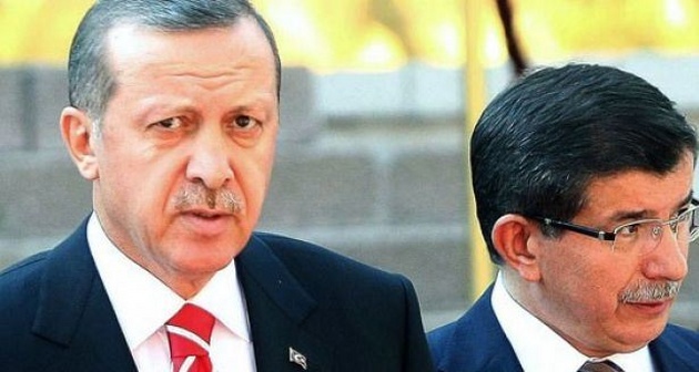 Ahmet Davutoğlu Cumhurbaşkanı Erdoğan’a istifasını sundu