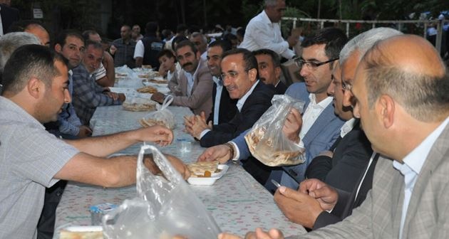 Ak Partili Vahit Kiler iftar ve sahur programlarına katıldı