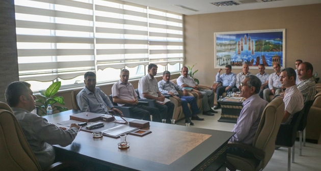 Başkan Yardımcısı Murat Kütük birim amirleriyle toplantı yaptı
