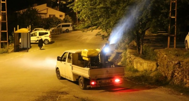 Bitlis Belediyesi Haşere ve Mikroplara Karşı İlaçlama Yapıyor