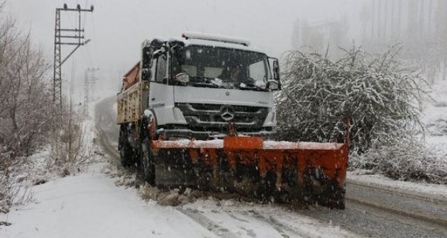 Bitlis Belediyesi’nden karla mücadele çalışması