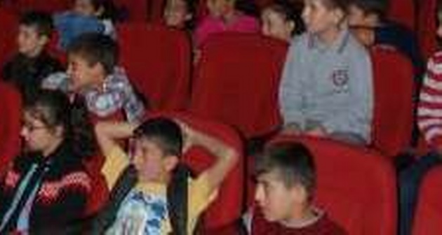 Bitlis Belediyesi tarafından çocuk tiyatrosu