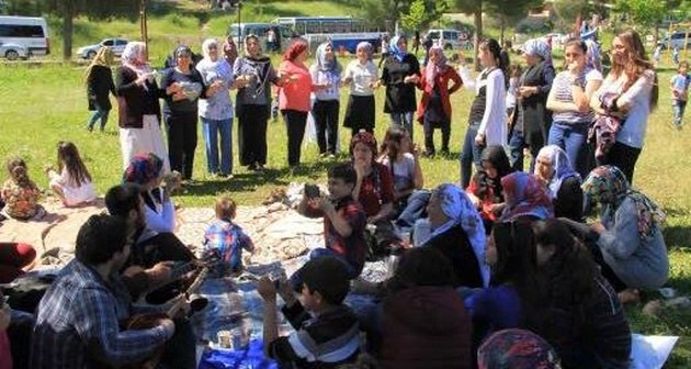 Bitlis Belediyesinden Anneler günü etkinliği