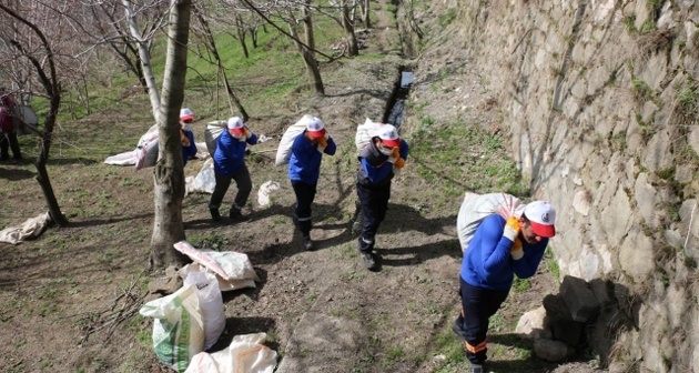 Bitlis Belediyesinden bahar temizliği çalışması