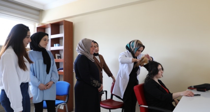 Bitlis Belediyesinin kuaförlük kursu yoğun ilgi görüyor