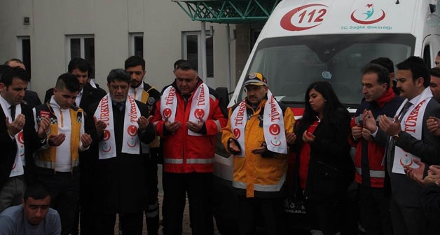 Bitlis İl Sağlık Müdürlüğünden 3 sağlık personeli Afrin'e uğurlandı
