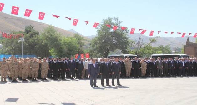 Bitlis'in düşman işgalinden kurtuluşunun 102. yıl dönümü törenle kutlandı