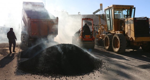 Bitlis’te asfalt çalışmaları devam ediyor