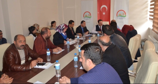 Bitlis'te fidan ve tohum üreticilerine bilgilendirme toplantısı yapıldı