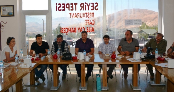 Bitlis’te gazetecilerin sorunları masaya yatırıldı