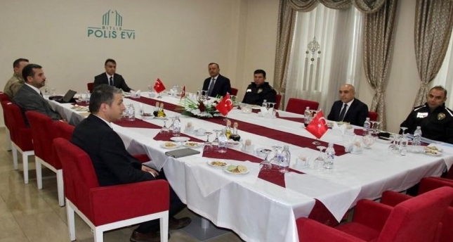 Bitlis’te güvenlik tedbirleri toplantısı yapıldı
