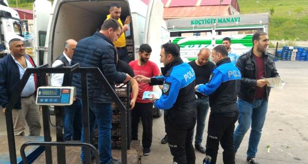 Bitlis'te Polis Vatandaşları Dolandırıcılara Karşı Bilgilendirildi