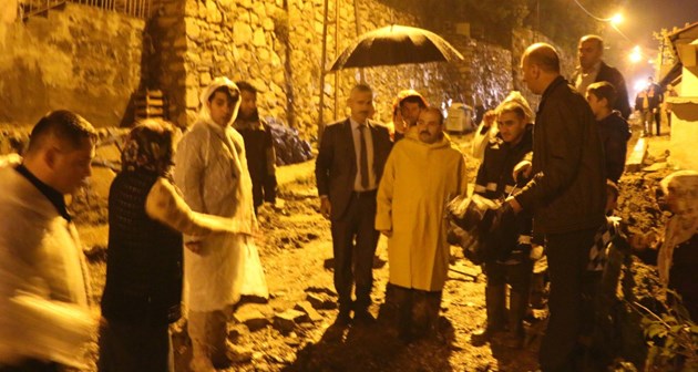 Bitlis’te sağanak yağış etkili oldu