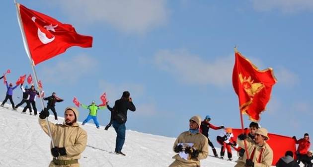 Bitlis'te Sarıkamış Şehitleri anısına yürüyüş ve bayraklı gösteri düzenlendi
