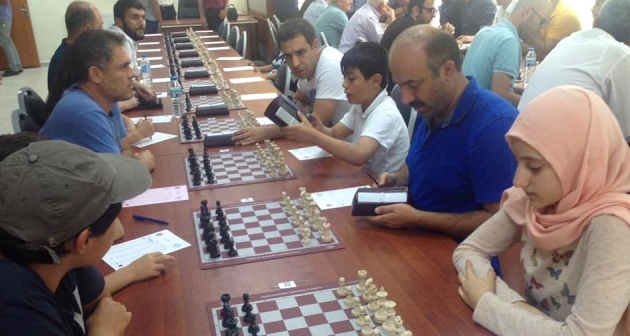 Bitlis'te satranç turnuvası düzenlendi