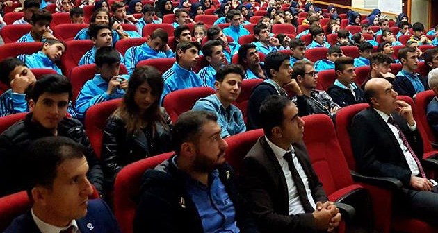 Bitlis'te Son Yarım Asrın Hikayesi Projesinin konferansı verildi