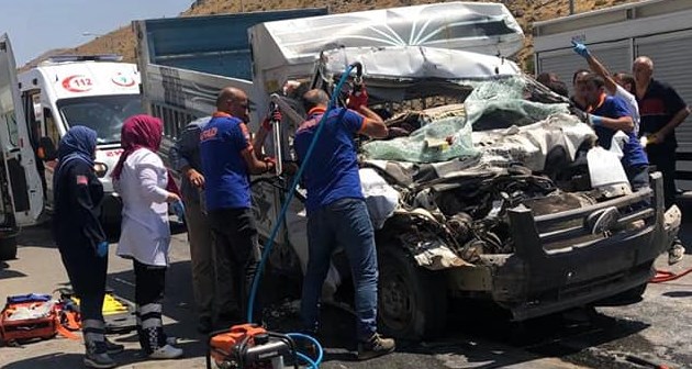 Bitlis'te trafik kazasında 3 kişi yaralandı