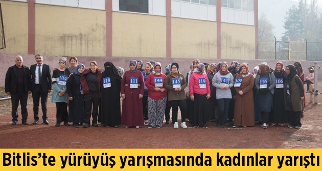 Bitlis'te yürüyüş yarışmasında kadınlar yarıştı