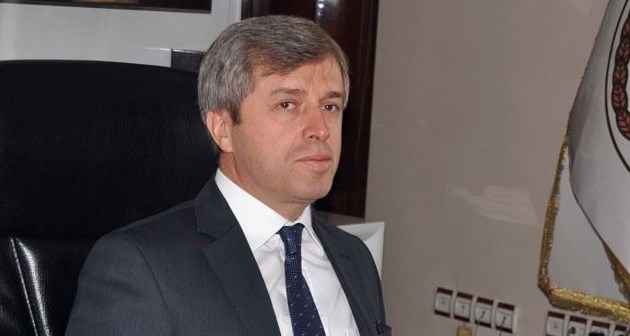 Bitlis Valisi Çınar Belediyede Başkan Vekili olarak göreve başladı