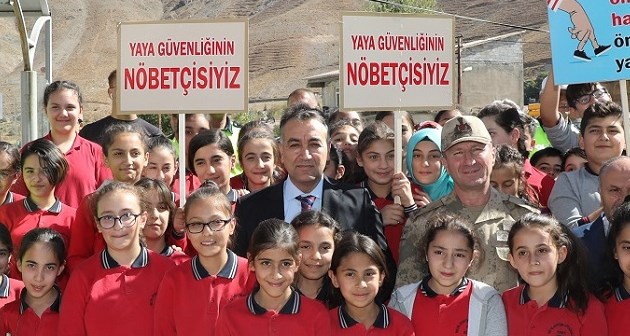 Bitlis ve ilçelerinde yaya güvenliği etkinlikleri
